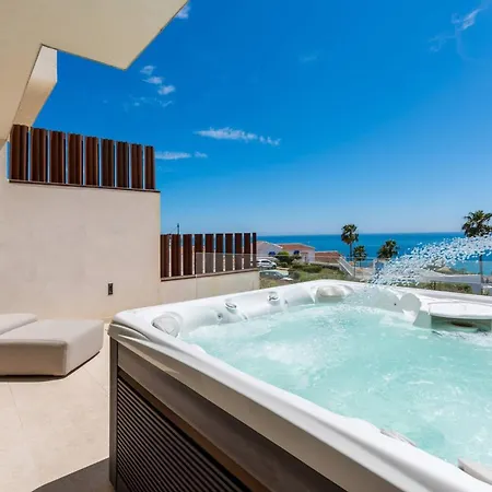 Luxury House With Jacuzzi And Wellness Centre, Hus 16 Villa Málaga