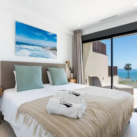 וילה Luxury House With Jacuzzi And Wellness Centre, Hus 16