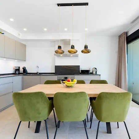 Luxury House With Jacuzzi And Wellness Centre, Hus 16 Málaga