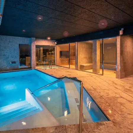 Luxury House With Jacuzzi And Wellness Centre, Hus 16 Málaga